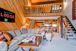 Ridgepoint Townhome 102 by East West Hospitality
